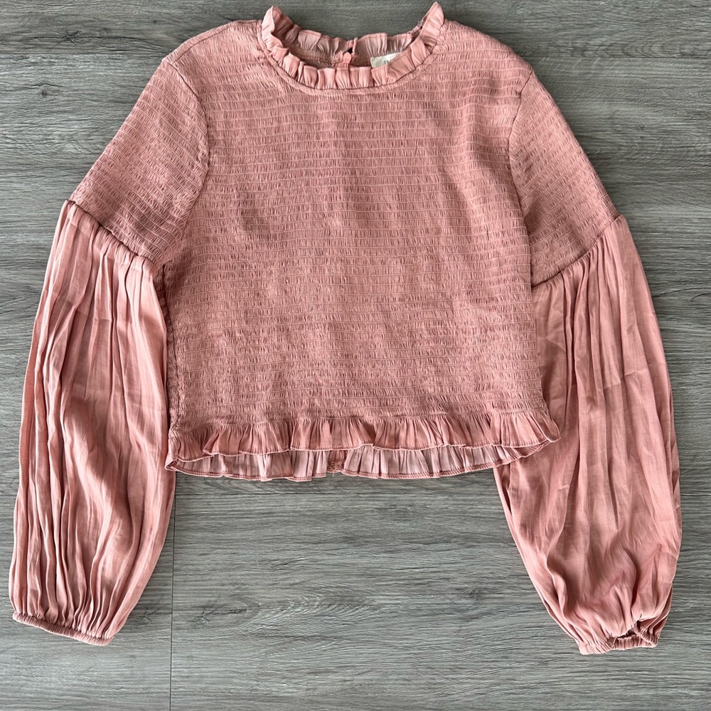 Grade & Gather Blush Pink Smocked Top 
Size L